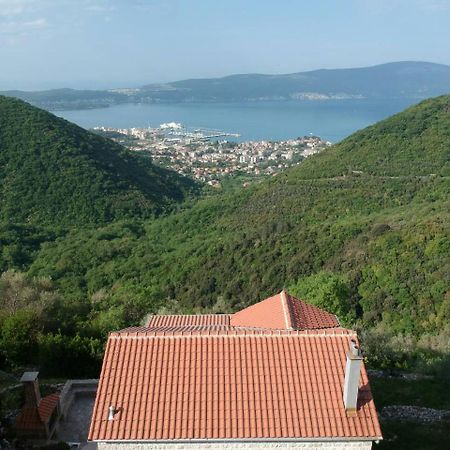 Casa Di Lukovic II Villa Тиват Екстериор снимка